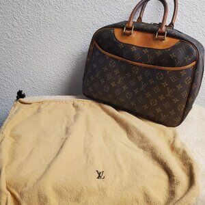 Authentic Louis Vuitton Deauville Monogram Canvas Case / Satchel